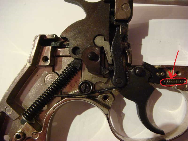 Револьвер бульдог усм. Револьвер smith & wesson. Наган м1895. Наган м1895. Спусковой механизм револьвера наган.