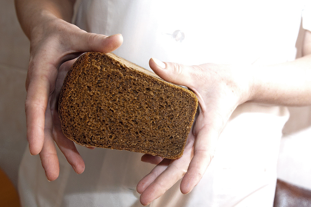 Что внутри хлеба. Хлеб. Необычный хлеб. Хлеб картинка. Хлеб гифка.